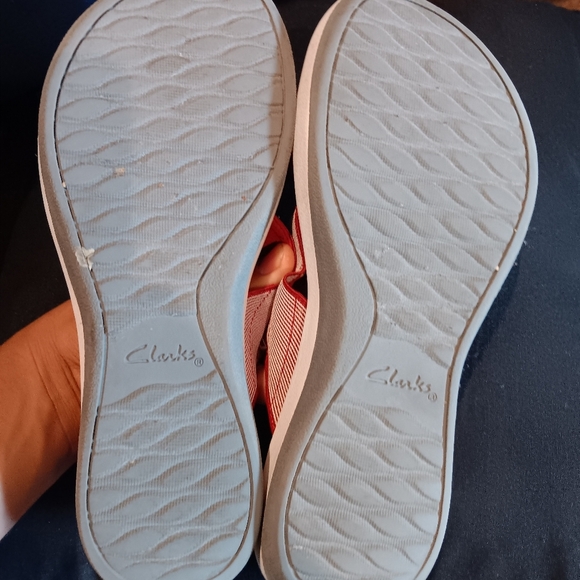 Cloudsteppers by Clarks Red and Cream Sandals - Picture 2 of 6